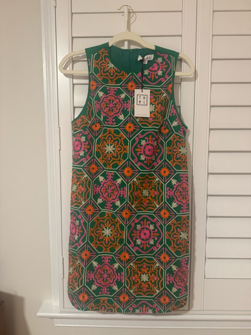 THML Green Mosiac Tile-Print Sleeveless Shift Dress